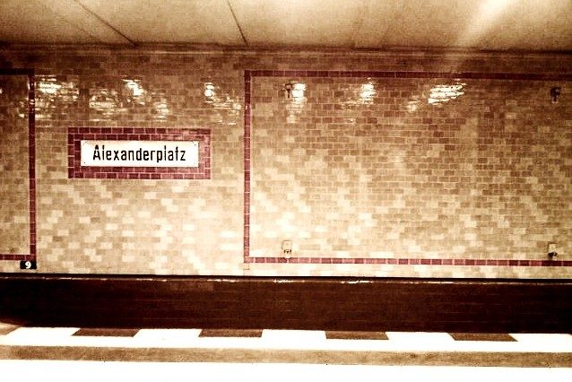 Berlin (Allemagne). Station de métro Alexanderplatz