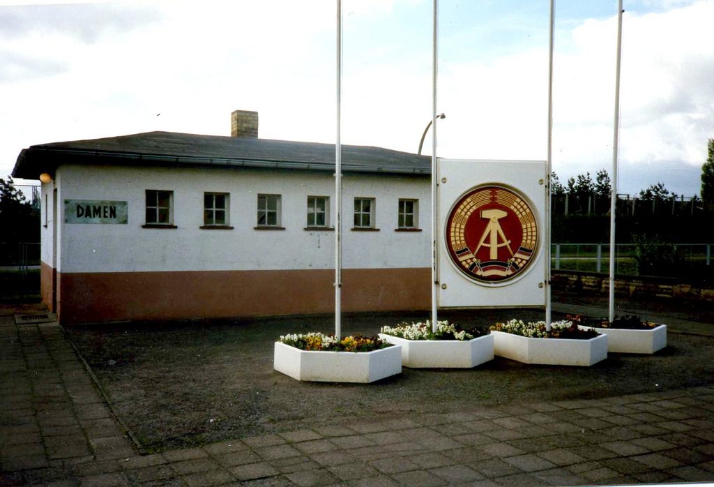 Sozialistische Toiletten, Socialist toilets. Grenz Bahnhof - Border Crossing, Bahnhof Oebisfelde DDR, Apr 1990